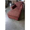 Image 3 : RED UPHOLSTERED CHAISE