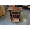 Image 3 : MAHOGANY MAGAZINE STAND