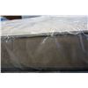 Image 3 : KINGSIZE SIMMONS BEAUTY SLEEP WESTMINSTER ABBEY TIGHT TOP MATTRESS, 90 DAY RETURN, VISIBLE STAINS