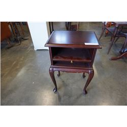 SMALL BOMBAY NIGHTSTAND