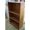 Image 1 : 4FT MAPLE FINISH BOOKSHELF