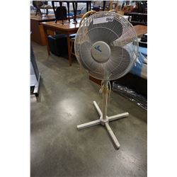 OCEAN BREEZE FLOOR FAN