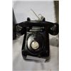 Image 3 : VINTAGE TELEPHONE AND BAG