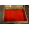 Image 4 : VINTAGE INLAID LINED BOX
