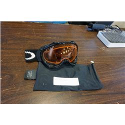 OAKLEY SNOW GOGGLES
