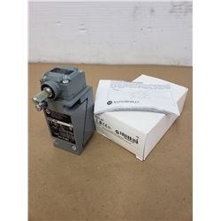 Allen-Bradley 802T-AP Oiltight Limit Switch Series J