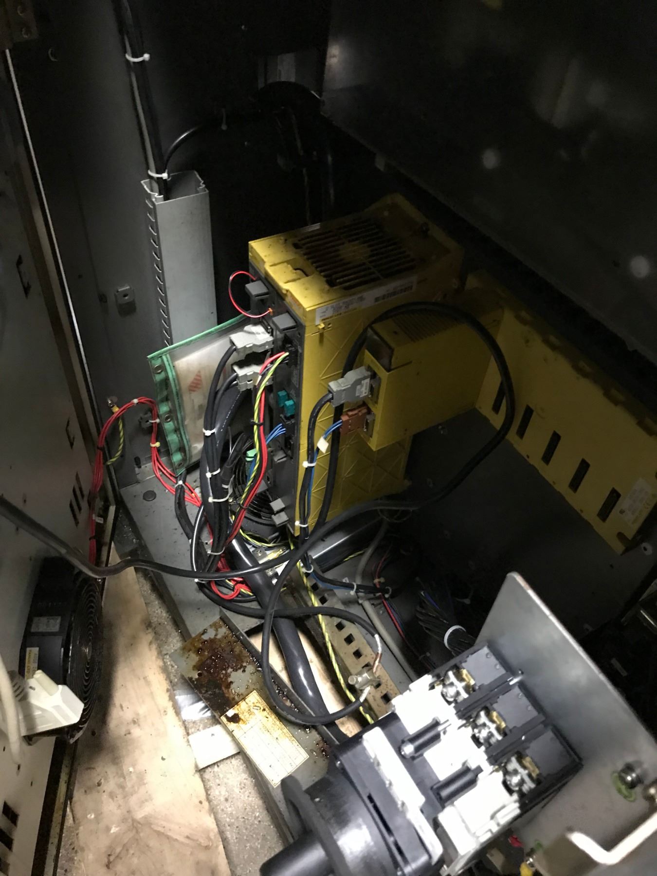 Fanuc R2000i/165F Robot w/ RJ3 Controller