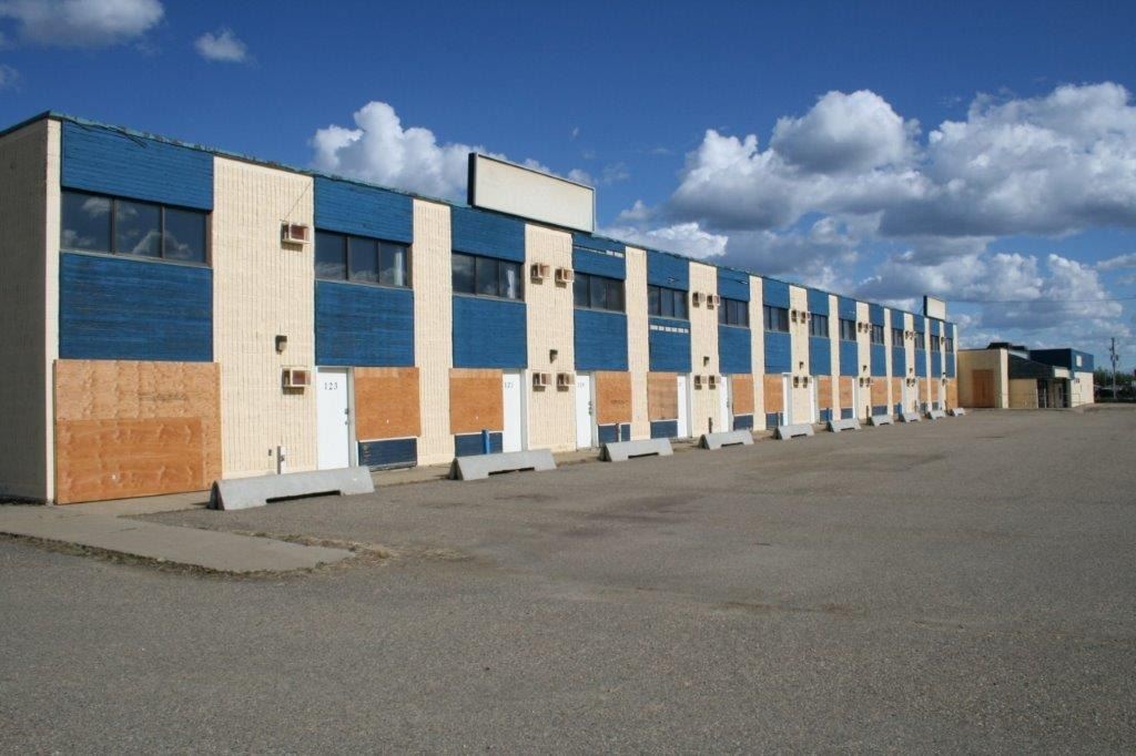 Mile Zero Motor Inn Alberta Canada BID HERE - COMPLETE LAND - BUILDING MILE ZERO INN GRIMSHAW ALBERTA
