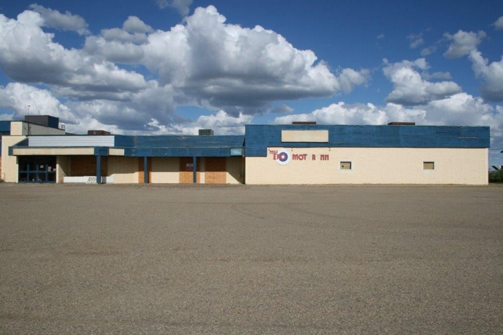 Mile Zero Motor Inn Alberta Canada BID HERE - COMPLETE LAND - BUILDING MILE ZERO INN GRIMSHAW ALBERTA