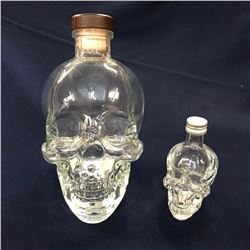 Empty Skull Shaped Liquor Display Bottles Decanters