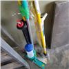 Image 2 : LOT OF MOPS AND EXTENTION BROOM HANDLES