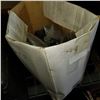 Image 1 : BOX OF CASTORS