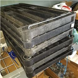 6 BLACK PLASTIC SHELF PIECES