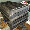 Image 1 : 6 BLACK PLASTIC SHELF PIECES