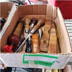 TRAY OF VINTAGE TOOLS