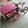Image 1 : STEP 2 OUTFOOR STORAGE BIN AND KIDS KENT VITE BIKE