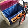 Image 4 : STEP 2 OUTFOOR STORAGE BIN AND KIDS KENT VITE BIKE