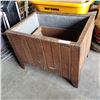 Image 1 : WOOD PLANTER BOX