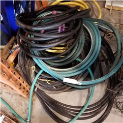 LOT OF WATER HOSES, SOAKER HOSES, AND OTHER HOSES