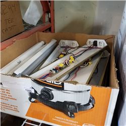 LOT OF 12V FLUORESCENT LIGHTS