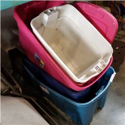 LOT OF TOTES