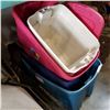 Image 1 : LOT OF TOTES