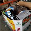 Image 2 : PALLET OF RETURNED ITEMS, FLOOR MATS, DRINK DISPENSERS