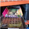 Image 2 : 10 GREENHOUSE 105 JIFFY 7 PLANTER TRAYS