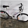 Image 3 : WHITE SUTEKI 18 SPEED BIKE