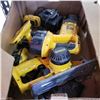 Image 2 : DEWALT 18V CORDLESS TOOL SET