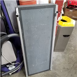 EXTENDABLE PET RAMP