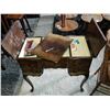 Image 2 : VINTAGE DRESSING TABLE