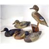 Image 1 : AN ASSORTED GROUP OF MALLARD DECOYS AND CARVINGS 