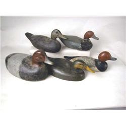 A MISCELLANEOUS GROUP OF CARVED AND PAINTED DECOY