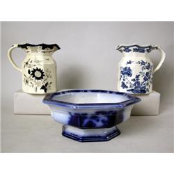 A FLOW BLUE FOOTED BOWL AND TWO MASON'S IRONSTONE