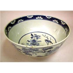 A CHINESE EXPORT PUNCH BOWL Together with six pla