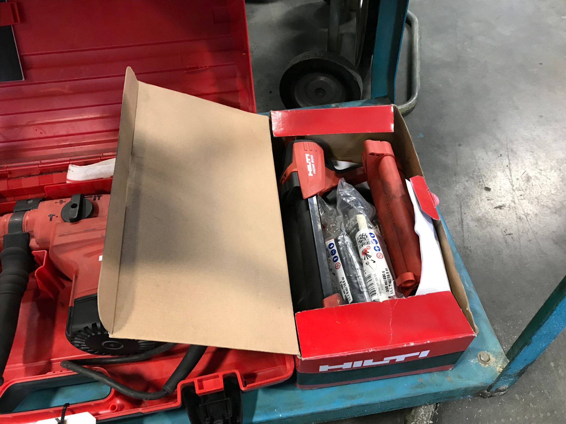 HILTI HDM 500 COMPOUND GUN IN BOX