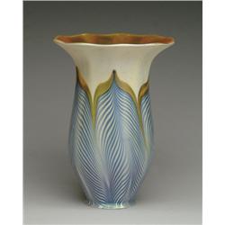 QUEZAL ART GLASS SHADE