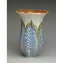 QUEZAL ART GLASS SHADE