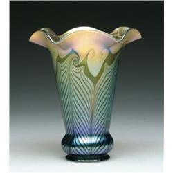 QUEZAL ART GLASS SHADE