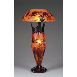 LEVERRE FRANCAIS LAMP