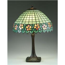 LEADED GLASS TABLE LAMP