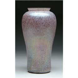 ART GLASS VASE