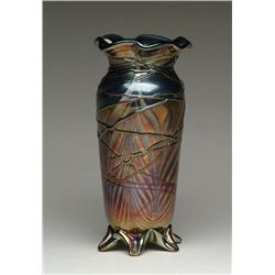 ART GLASS VASE