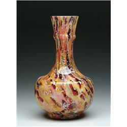 ART GLASS VASE