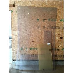 LEXAN PLEXIGLASS 5'X8' SHEET & 2 SMALL PIECES