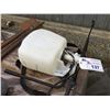Image 1 : PRESSURE SPRAYER BACKPACK - TANK WITH SPRAY NOZZLE