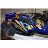 Image 3 : 2 RC CARS W/ REMOTES KRAD AND EVADER
