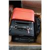 Image 4 : LOT OF ASSORTED TRAVEL BAGS AND SUITCASES