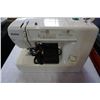 Image 2 : KENMORE SEWING MACHINE AND THREAD